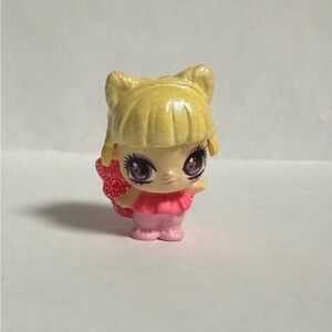 Spin Master Hatchimals Colleggtibles Shimmer Babies kitty kitty cat baby pixie